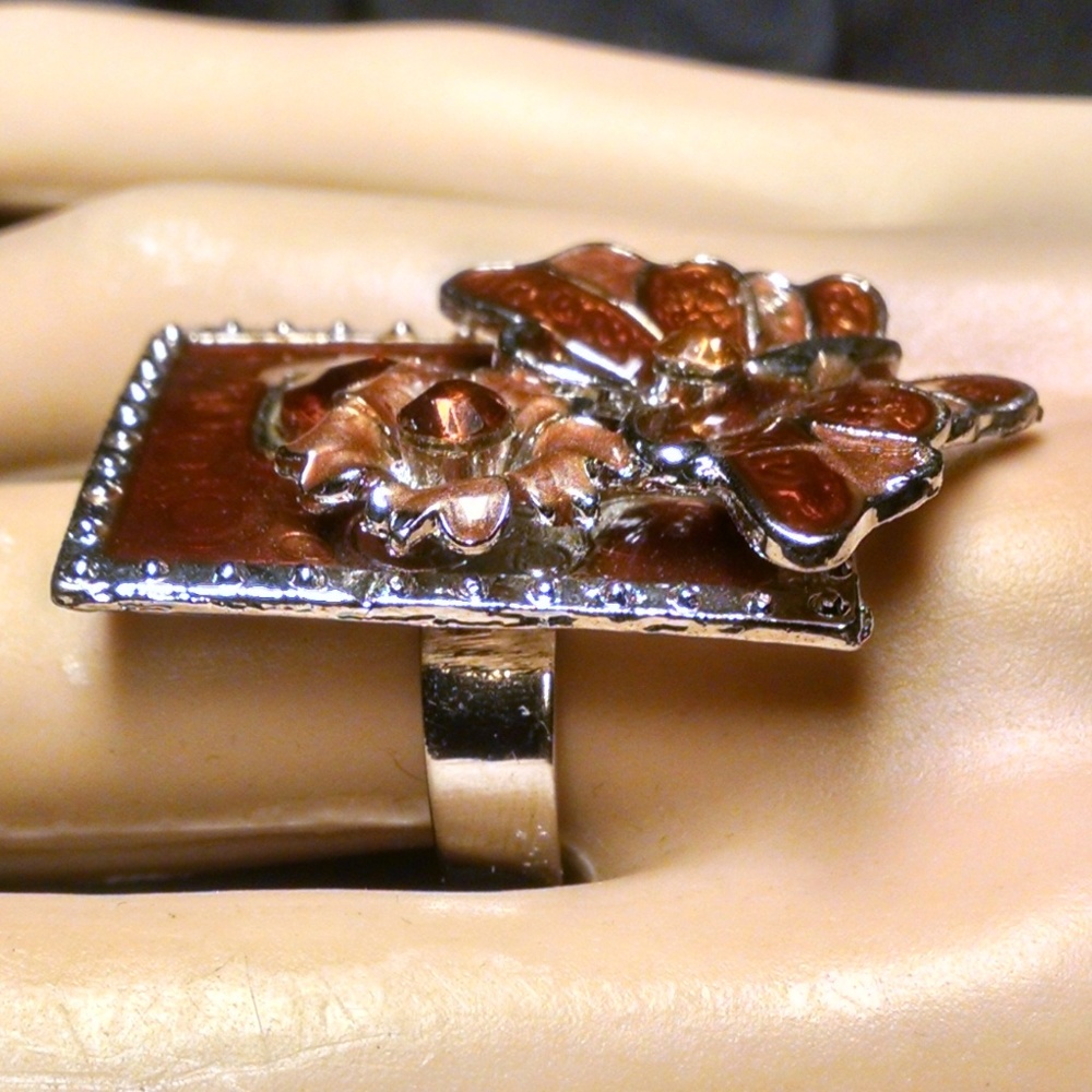 Unusal Rare 3-D Butterfly Flower Rhinestones Ring - Picture 3 of 6